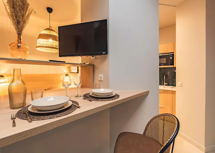 Apartment Balneo Des Sacres-reims-centre