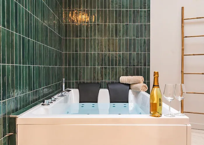 Balnéo Des Sacres-reims-centre Appartement Reims